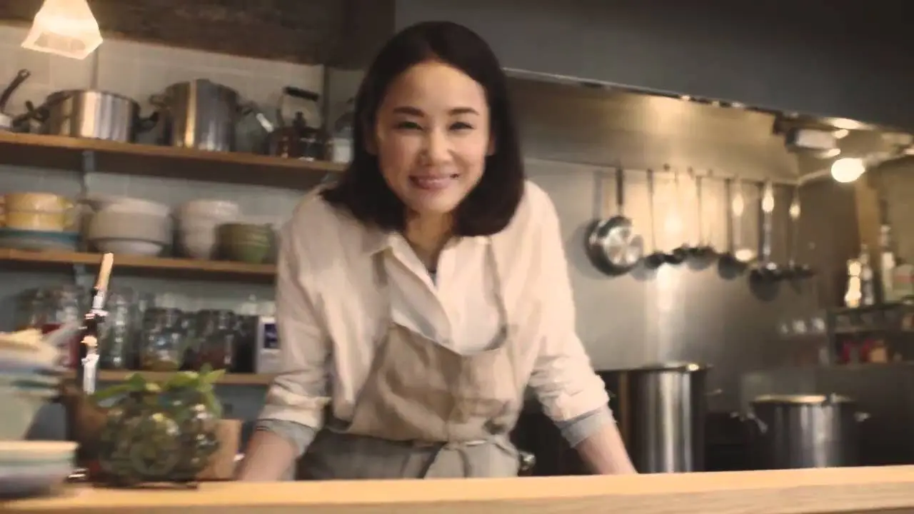 【日本CM】咖哩控吉田羊首拍咖哩廣告其中一個鏡頭惹吐槽？